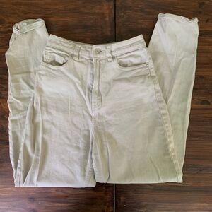 White H&M Mom Jean Coastal grandmother light academia cottagecore clean girl